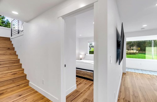 Everett House | Sunny 3BR Retreat Near Everet Waterfront