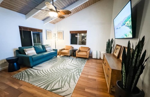 Kona Palisades Apartment | Paradise Poolside Villa