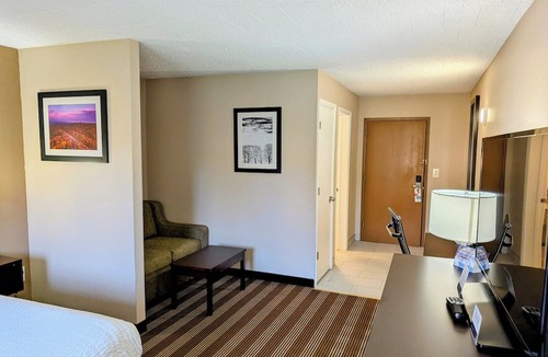 Delaware Water Gap Hotel | Pocono Inn & Banquet