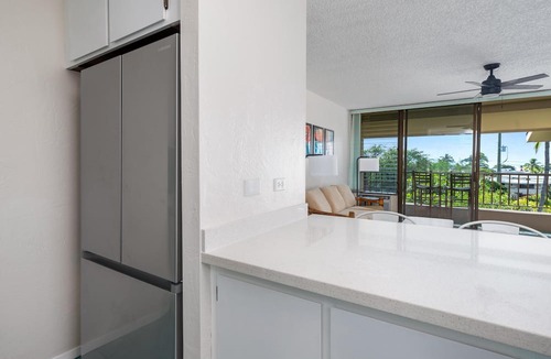Historic Kailua Village Condo | Big Island Kalanikai 307 1 Bedroom Condo