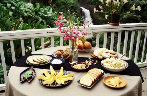 Hilo Bed & Breakfast | The Inn at Kulaniapia Falls