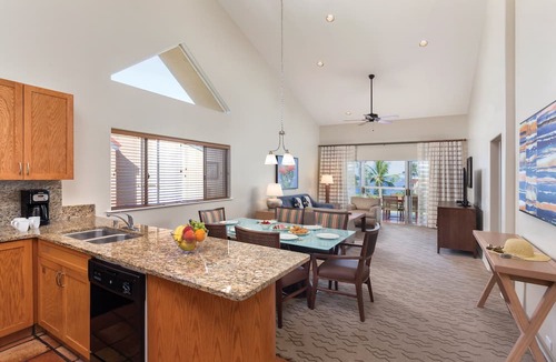 Kahaluu Bay Hotel | Kona Coast Resort