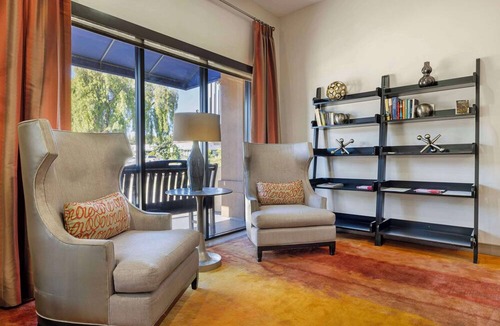 West Los Angeles Hotel | Best Western Royal Palace Inn & Suites