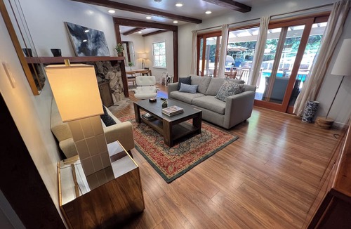 Woodland Hills House | Villa Reforma - Newly Designed 4BR House with Pool & Garden in Los Angeles