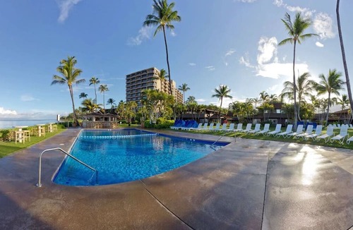 Kaanapali Hotel | Tower Partial Ocean View King at Royal Lahaina Resort