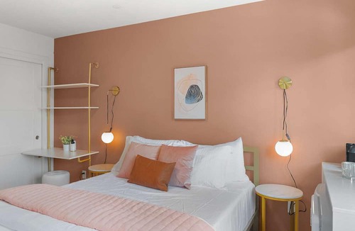 Minor Apartment | Chris's Sweet Suite - 84 Walkscore!
