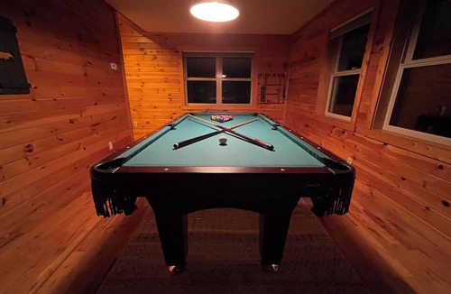 Townsend Cabin | Sky Haven: Luxury Sunrise Views & Peaceful Seclusion near Cades Cove