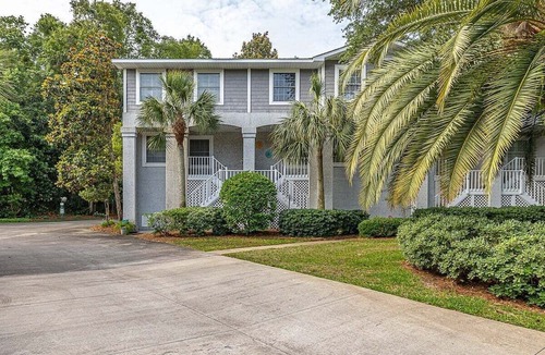 Demere Park House | Salty Dog | Pet-Friendly St. Simons Island Townhome Near Beach & Pier Village