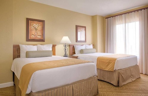 Lake Buena Vista Apartment | Enjoy the luxury & excitement of Lake Buena Vista with a splash of Disney Magic