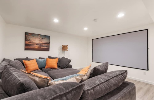 Granite Falls House | Riverfront w/Cedar Hot tub, Sauna, Movie Theatre