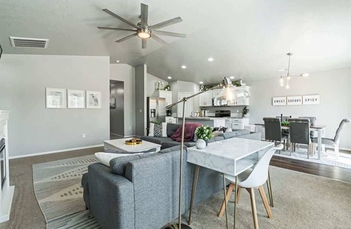 Nampa House | Stylish Nampa Home Near Freeway | 3BR w/Garage, Basketball Court, Sleeps 10