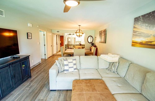 Wesley Chapel Condo | Sunset Lakeview Condo | King Suite | Optional Saddlebrook Resort Amenities | Full Kitchen & Patio