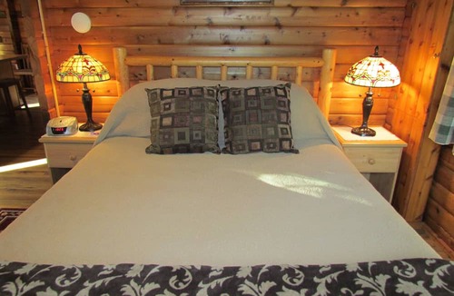 Langley Cabin | Log Cabin on 6 beautiful acres.