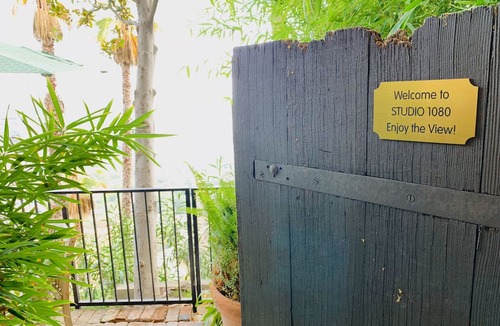 Hollywood Hills West Apartment | It's all about the view: STUDIO 1080 HOLLYWOOD = JETLINER VISTAS of Downtown LA!