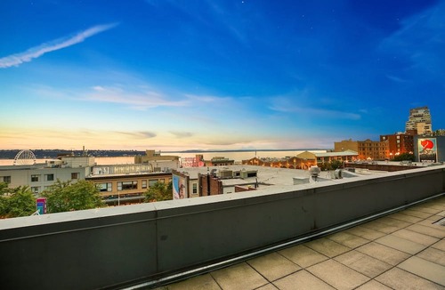 Downtown Seattle Condo | Walk to everything: Pike Place Penthouse, Seattle