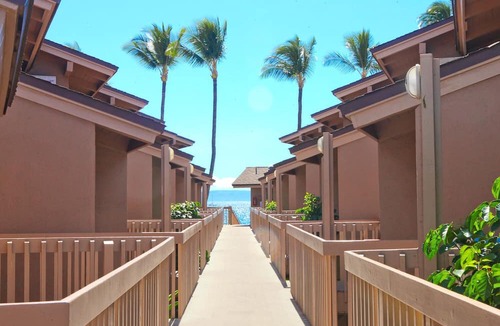 Kihei Condo | OCEANFRONT RESORT - Last-Minute Getaway Summer/Fall Rates! Kihei Sands - B13