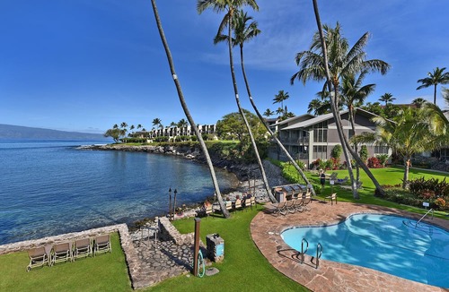 Napili Condo | Romantic! Oceanfront Air Conditioned Condo #114