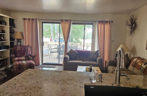 Park Meadows House | Thinking 'SNOW' but dreaming 'SUMMER'?