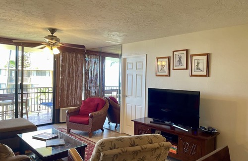 Maalaea Condo | Kanai A Nalu-Spectacular Whale Watching, Beachfront, Wifi & Split Air thru out