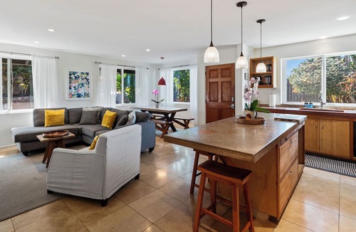 Paia House | Paia Family Cottage - Walk to everything in Paia Town