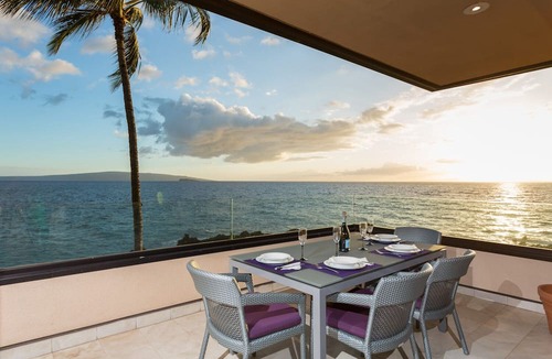 Wailea Condo | Beachfront /Corner /Renovated/2nd floor condo unit: F-204