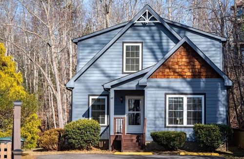 Woodfin House | Mountain View Retreat Near Downtown AVL!