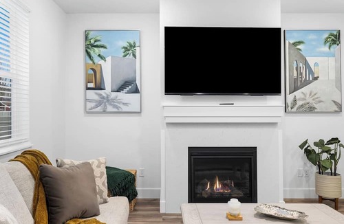 West Valley House | Creswell Lane! Where luxury meets entertainment!
