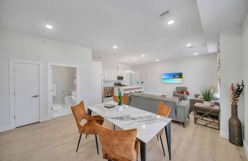 Paterson Apartment | Charming 2-bedroom apartment with AC, fitness room in vibrant Paterson
