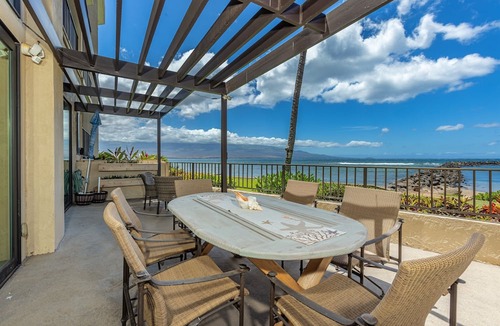 Maalaea Condo | Stunningly Spacious 4-Bedroom Condo With Extra Large Panoramic Ocean View Lanai