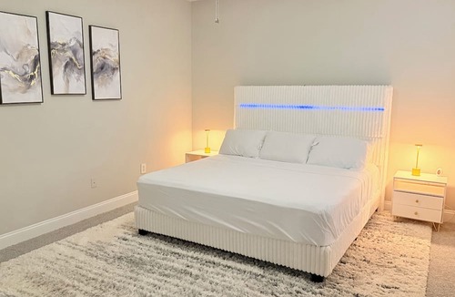 SoNo Condo | 2-bedroom condo in serene Atlanta min from Mercedes stadium & Georgia aquarium!