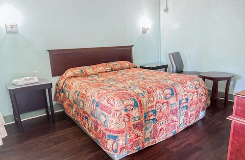 Church Street Apartment | Jonesboro | king bed smoking