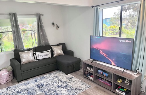 Royal Hawaiian Estates Apartment | Private 1st Floor Retreat w/Hot Tub Just Minutes to Volcanoes NP!