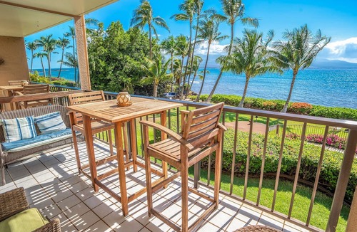 Maalaea Condo | Ocean Front & Budget Friendly: Maalaea Banyans 204 - The Perfect Couples Getaway