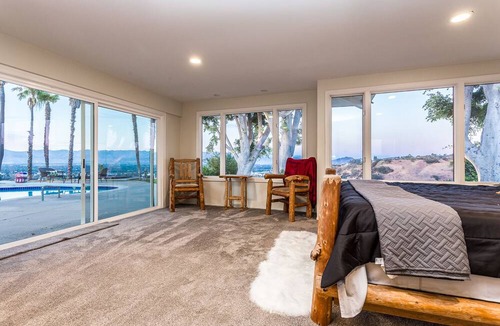 Sherman Oaks House | Sherman Oaks Retreat Pool + Hot Tub + Panoramic Views | Sleeps 16 | Oak Hills