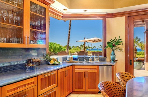 Kamuela Villa | Luxurious Ocean View Villa in Gorgeous Pauoa Beach Mauna Lani Resort