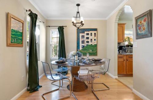 Burbank House | Burbank 4BR with Pool and Hot Tub by Colby and Conrad