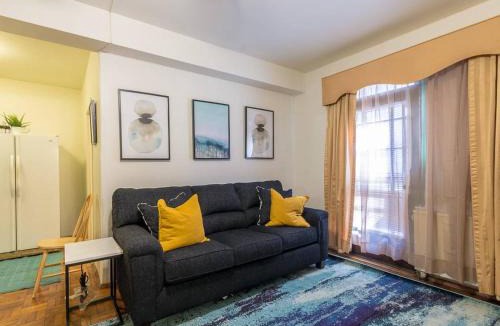 Midtown Apartment | Sunny Fully Furnished Studio in Chelsea