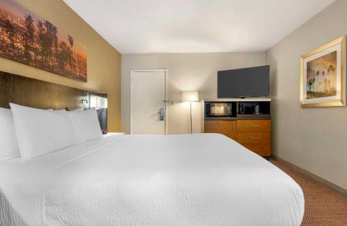 West Los Angeles Hotel | Best Western Royal Palace Inn & Suites