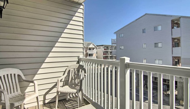 Walk to Beach & Dining! Ocean City Condo w/Pool