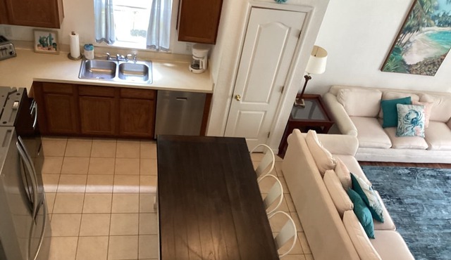 Large family vacation home, close to Disney, private pool & spa, newly remodeled in Clermont