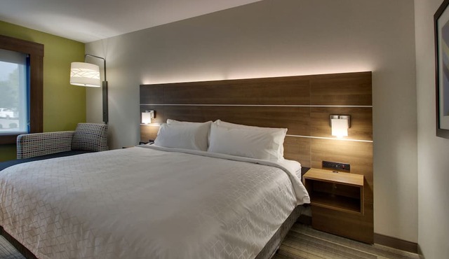 Holiday Inn Express Lexington East - Winchester by IHG