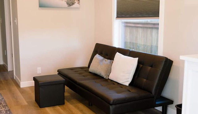 Skyriver Escape Riverfront With Hot Tub