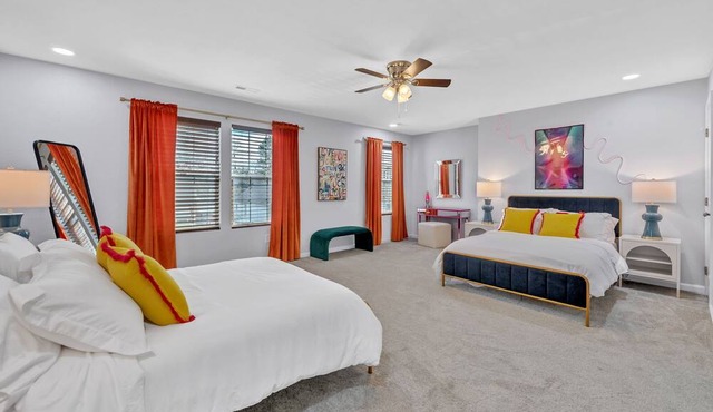 Groovy Getaway l Games l 8 min to DT l Sleeps 10 in Norfolk