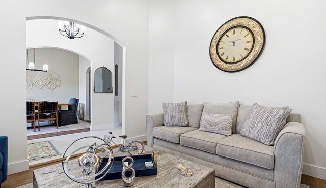 Renovated 4BR Villa with Private Pool