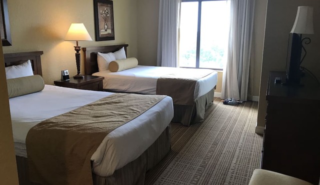 2Bed/2Bath Gorgeous Resort Right by Disney Parks!