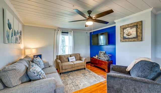 Dobson Farmhouse w/Scenic Porch - Near Vineyards! in Dobson