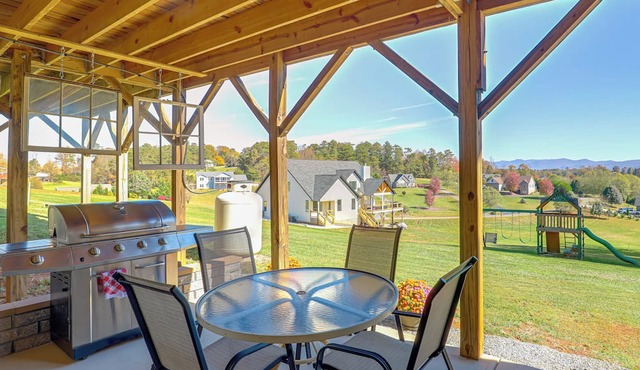 Cozy Leicester Studio, 11 Mi to Downtown Asheville