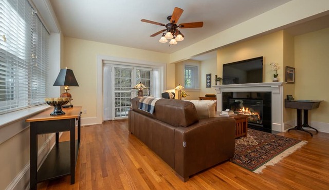 Minette's Downtown Condo | Historic Spot in Downtown Hendersonville in Hendersonville