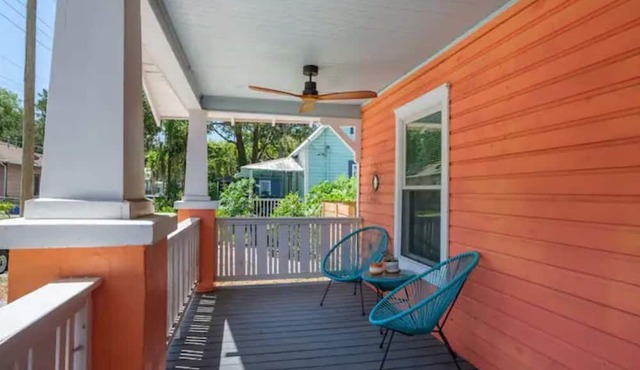 Cheerful 2-BDRM/2.5 Bathroom Home Near DWTN & UF