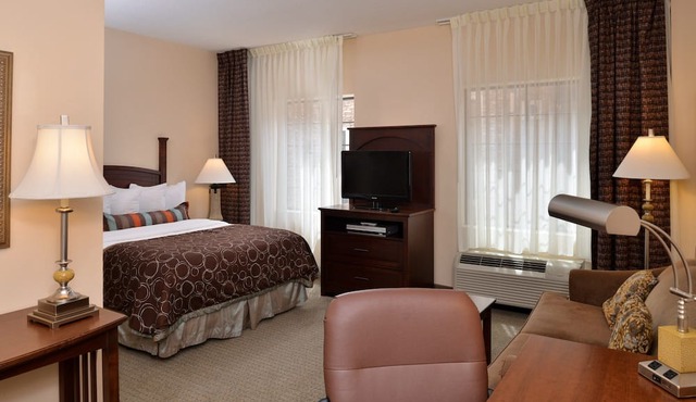Great Studio | Pool & Hot Tub. Your Next Vacation in Chesapeake